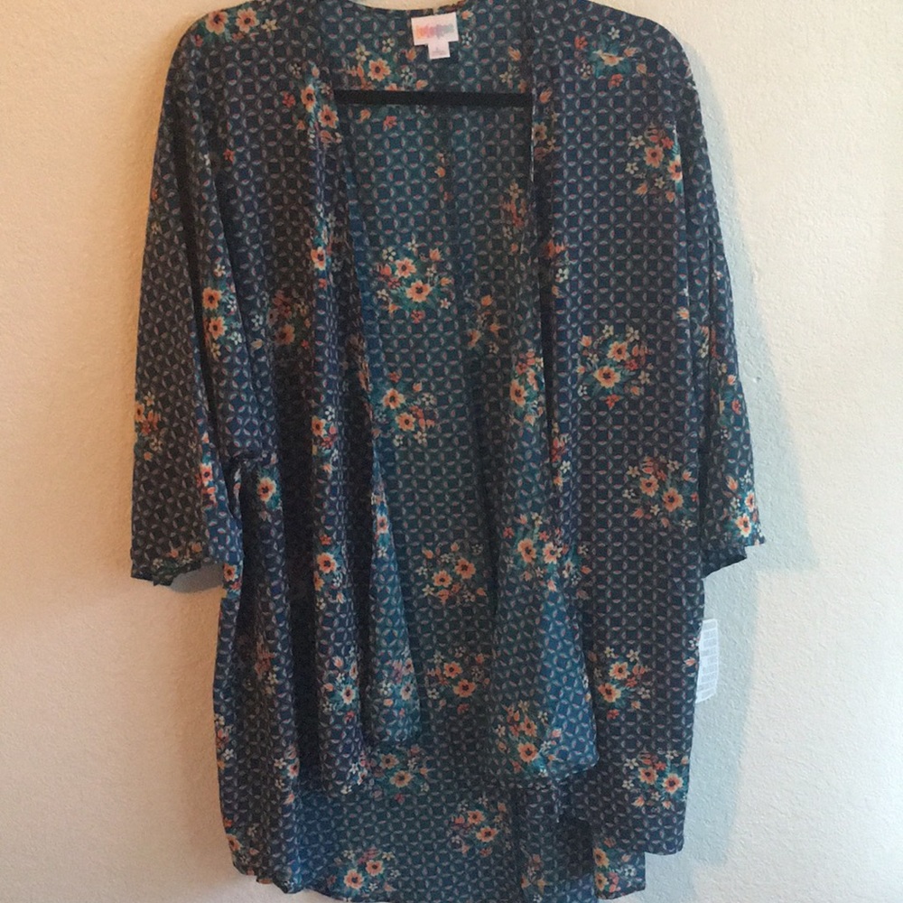 LuLaRoe - Large Lindsay, floral!
